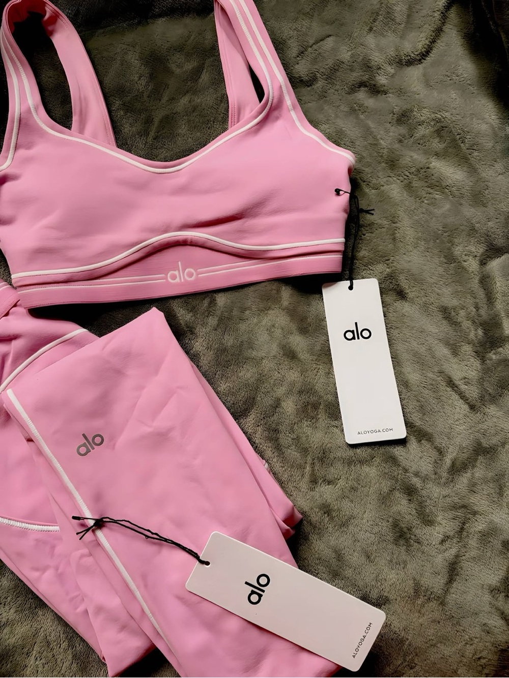ALO Yoga Pink Sports Bra and Legging Set with White Piping